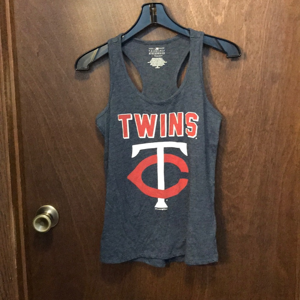 Twins tank